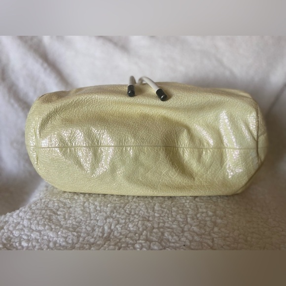 COACH SHOULDER BAG IN LUSCIOUS CRÈME BRÛLÉE SOFT LEATHER $250 MSRP - Picture 10 of 11